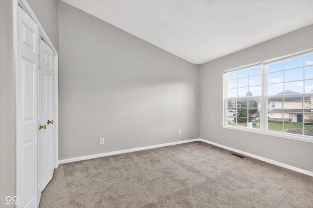 5549 Nighthawk Way, Indianapolis, IN 46254