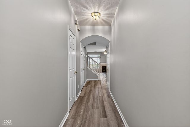 5549 Nighthawk Way, Indianapolis, IN 46254