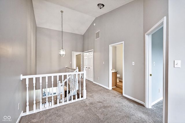 5549 Nighthawk Way, Indianapolis, IN 46254