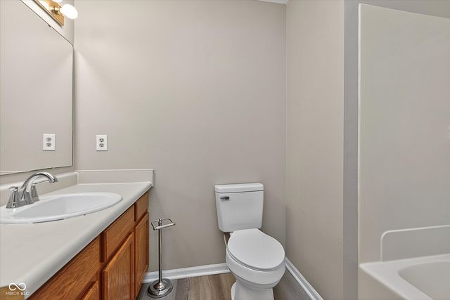 5549 Nighthawk Way, Indianapolis, IN 46254