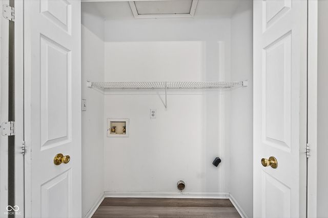 5549 Nighthawk Way, Indianapolis, IN 46254