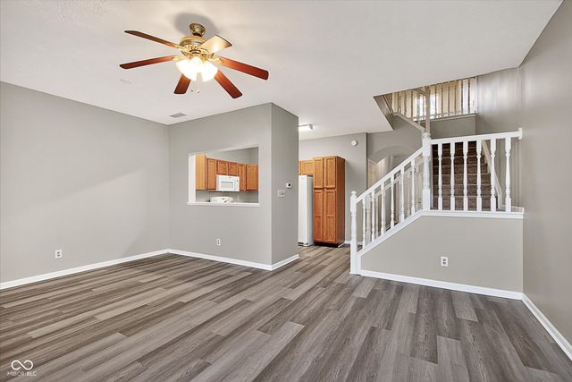 5549 Nighthawk Way, Indianapolis, IN 46254