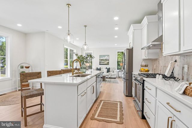84B KENNEDY DR, Severna Park, MD 21146