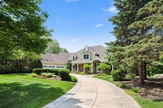 18371 Bearpath Trail, Eden Prairie, MN 55347