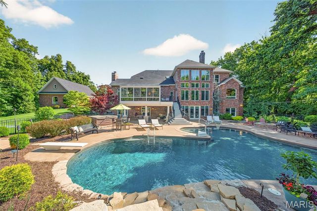 910 Peruque View Drive, Wentzville, MO 63385