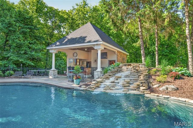 910 Peruque View Drive, Wentzville, MO 63385