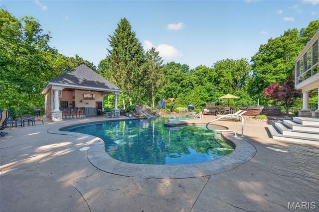 910 Peruque View Drive, Wentzville, MO 63385