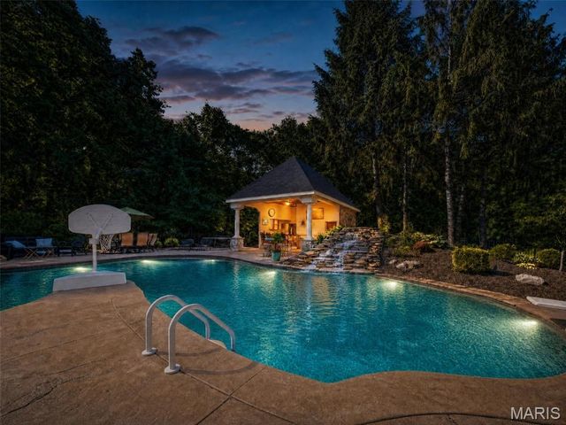 910 Peruque View Drive, Wentzville, MO 63385