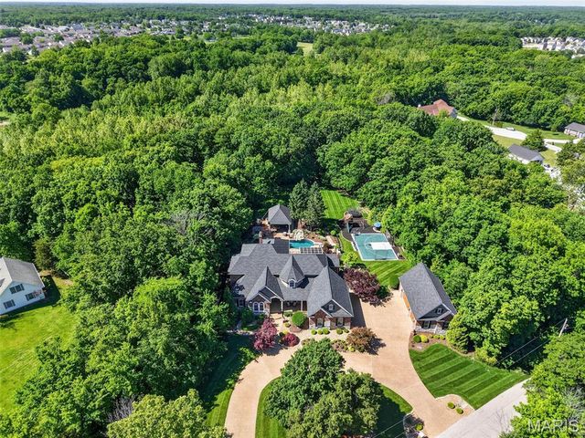 910 Peruque View Drive, Wentzville, MO 63385