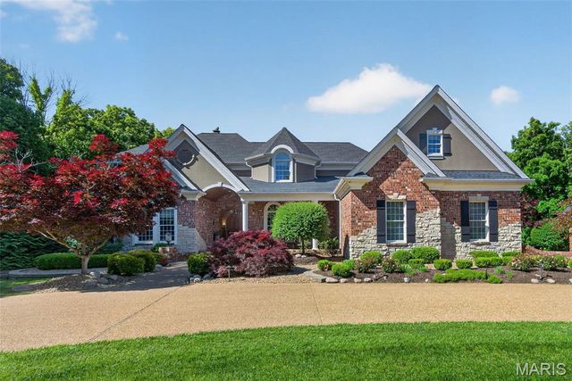 910 Peruque View Drive, Wentzville, MO 63385