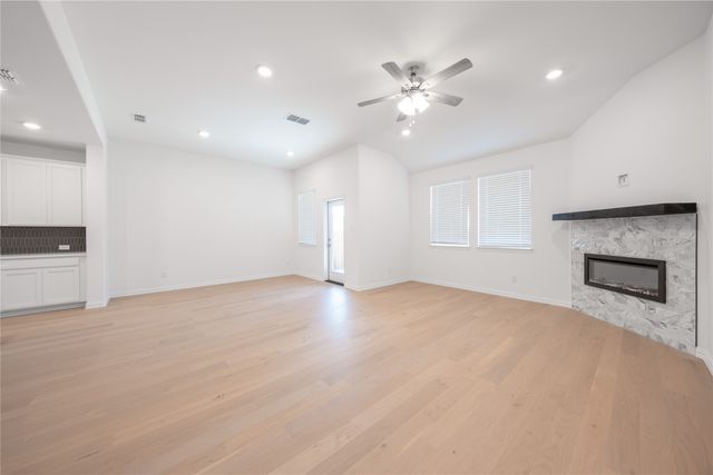 1700 Calanques Street, Royse City, TX 75189