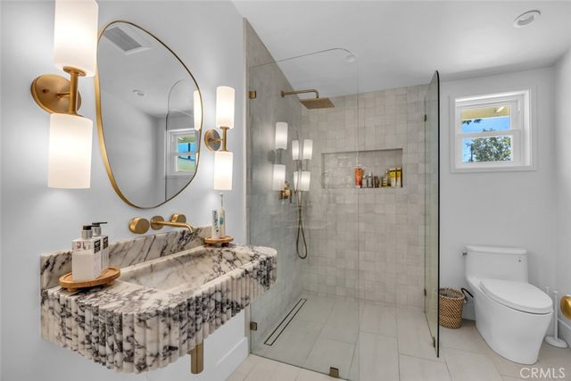 268 E Bay, Costa Mesa, CA 92627