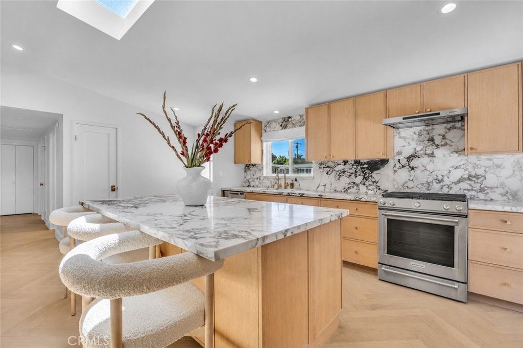 268 E Bay, Costa Mesa, CA 92627 — photo 5
