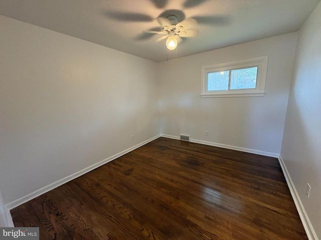 18 CROSSWICKS CHESTERFIELD RD, Crosswicks, NJ 08515