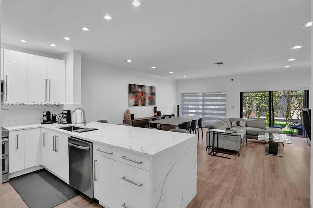 21150 Jib Ct J12, Aventura, FL 33180