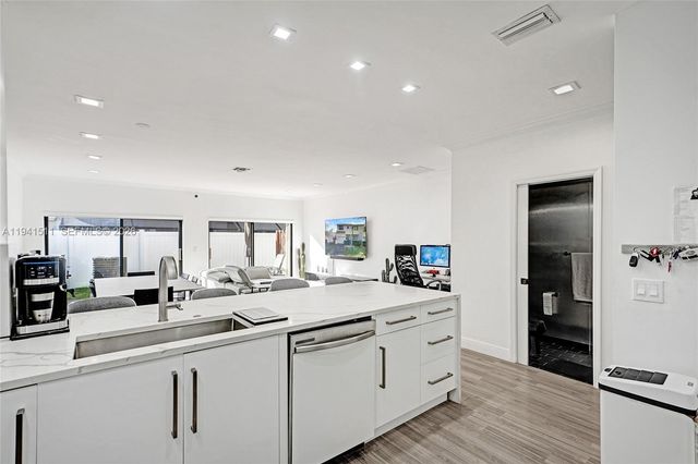 21150 Jib Ct J12, Aventura, FL 33180