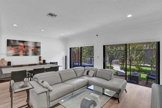 21150 Jib Ct J12, Aventura, FL 33180