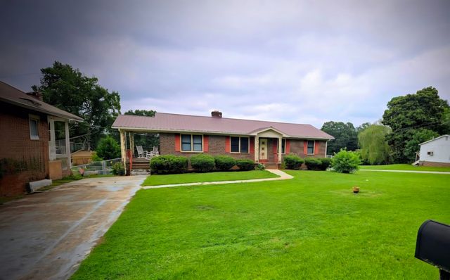 219 Bonner Lake Road, Gaffney, SC 29340