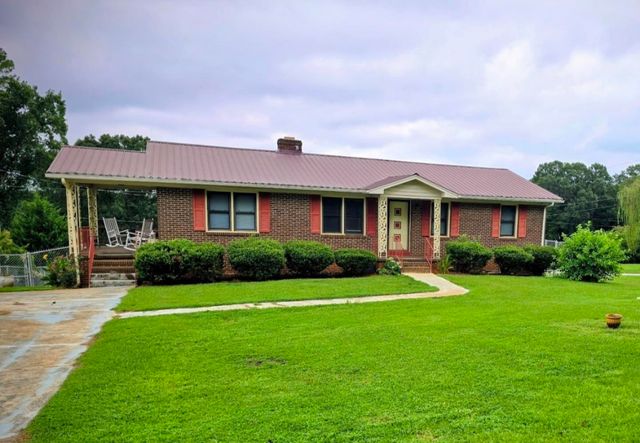 219 Bonner Lake Road, Gaffney, SC 29340
