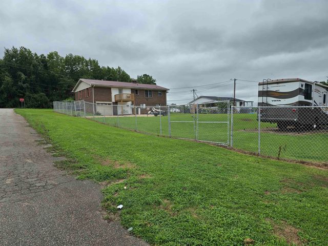 219 Bonner Lake Road, Gaffney, SC 29340