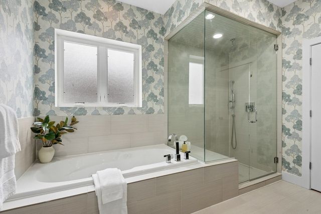 1855 N St Louis Avenue, Chicago, IL 60647