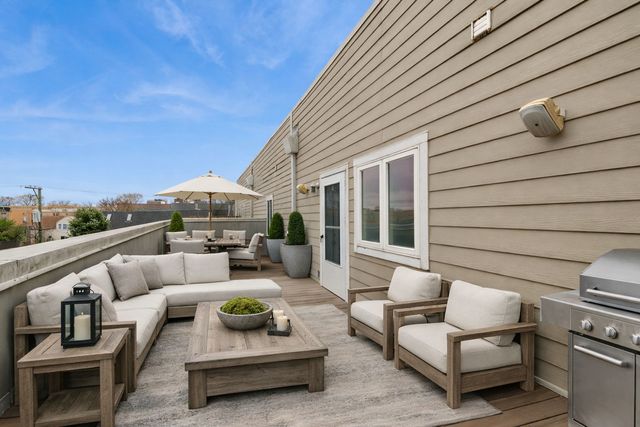 1855 N St Louis Avenue, Chicago, IL 60647