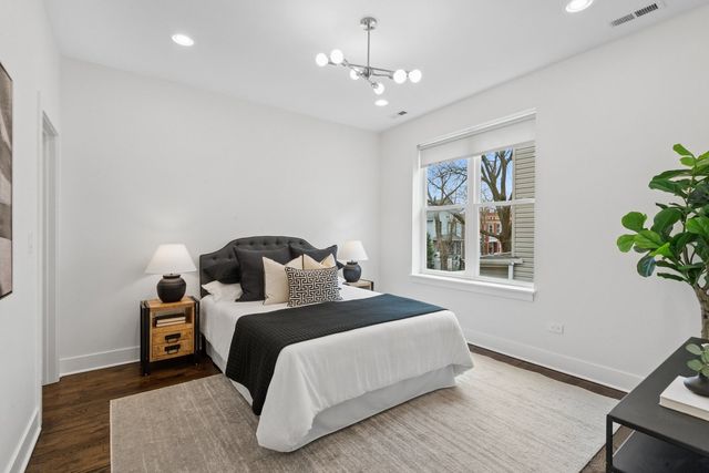 1855 N St Louis Avenue, Chicago, IL 60647