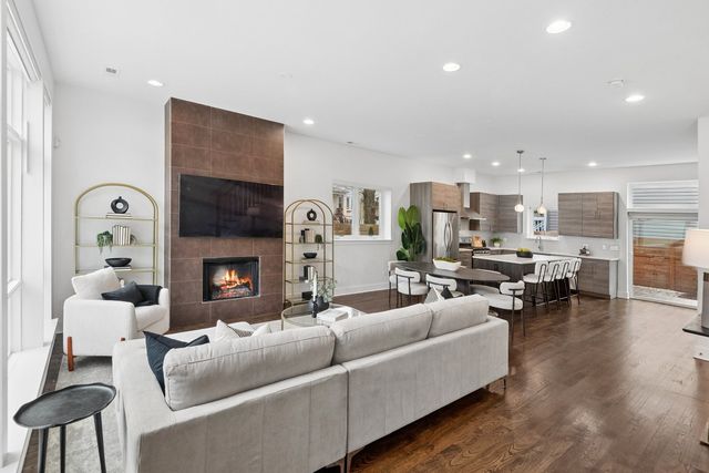 1855 N St Louis Avenue, Chicago, IL 60647