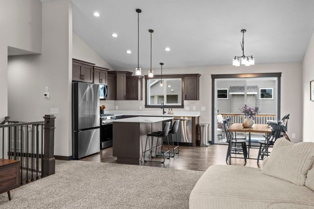 18591 Hexham Lane, Lakeville, MN 55044