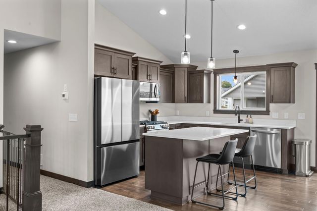 18591 Hexham Lane, Lakeville, MN 55044