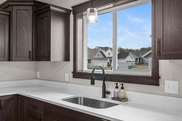 18591 Hexham Lane, Lakeville, MN 55044