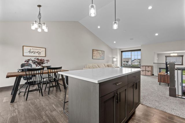 18591 Hexham Lane, Lakeville, MN 55044