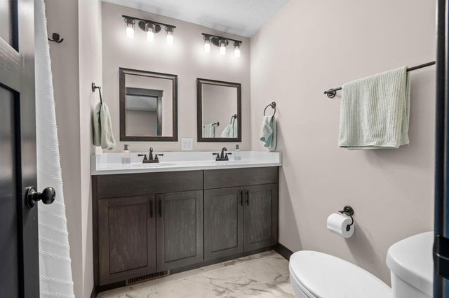 18591 Hexham Lane, Lakeville, MN 55044