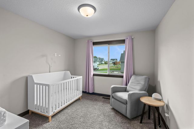 18591 Hexham Lane, Lakeville, MN 55044