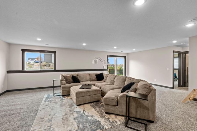 18591 Hexham Lane, Lakeville, MN 55044