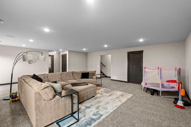 18591 Hexham Lane, Lakeville, MN 55044