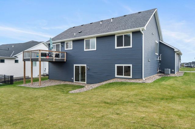 18591 Hexham Lane, Lakeville, MN 55044