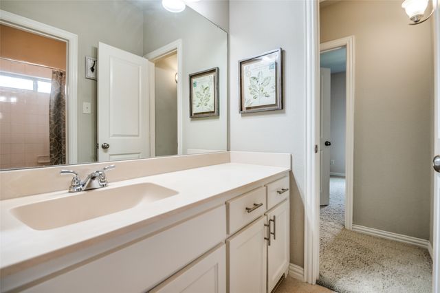 1012 Ivy Charm Way, Arlington, TX 76005