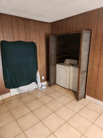 7726 Spinet Street, Houston, TX 77016