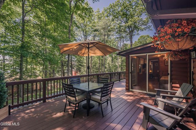 7104 Woods End Road, Galway, NY 12074