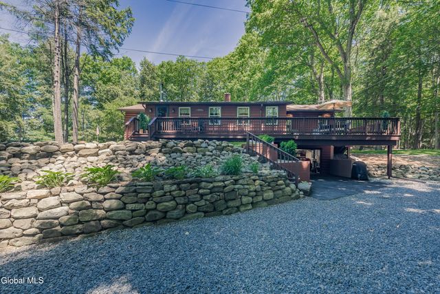 7104 Woods End Road, Galway, NY 12074