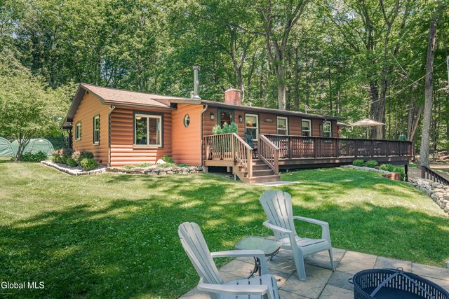 7104 Woods End Road, Galway, NY 12074