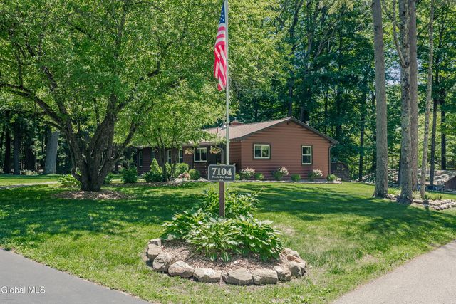 7104 Woods End Road, Galway, NY 12074