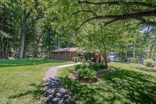 7104 Woods End Road, Galway, NY 12074