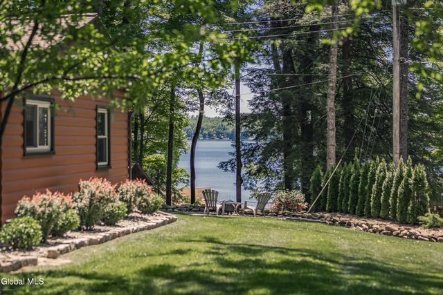 7104 Woods End Road, Galway, NY 12074