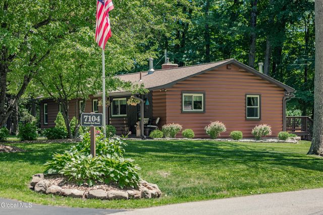 7104 Woods End Road, Galway, NY 12074