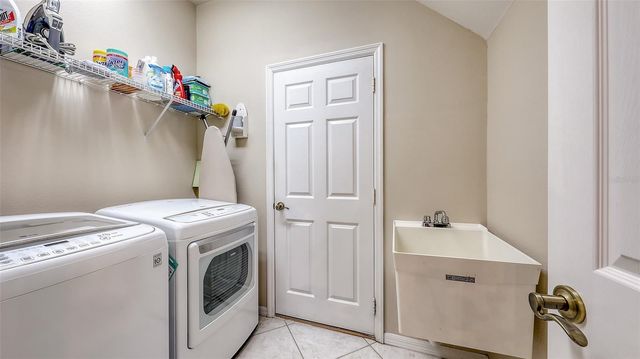 7915 KAVANAGH COURT, Sarasota, FL 34240