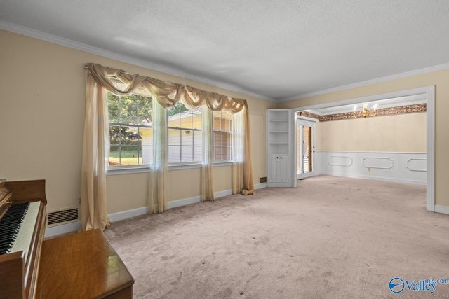 619 Dellwood Road SE, Huntsville, AL 35802