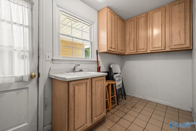 619 Dellwood Road SE, Huntsville, AL 35802