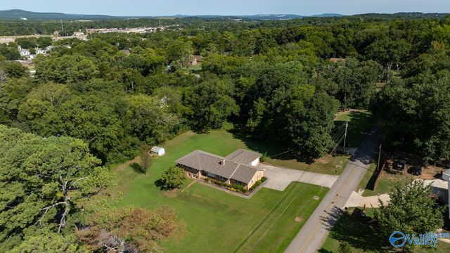 619 Dellwood Road SE, Huntsville, AL 35802